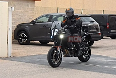 KTM подтвердила, что 890 SMT уже в пути